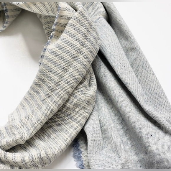 NEW - Be Kind Scarf - Picture 2 of 9